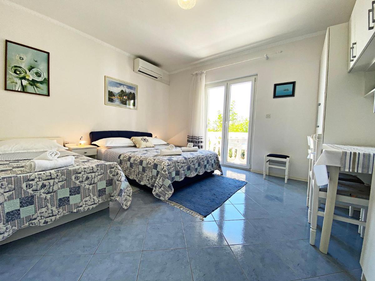 Apartments And Rooms Katarina Živogošće Eksteriør billede