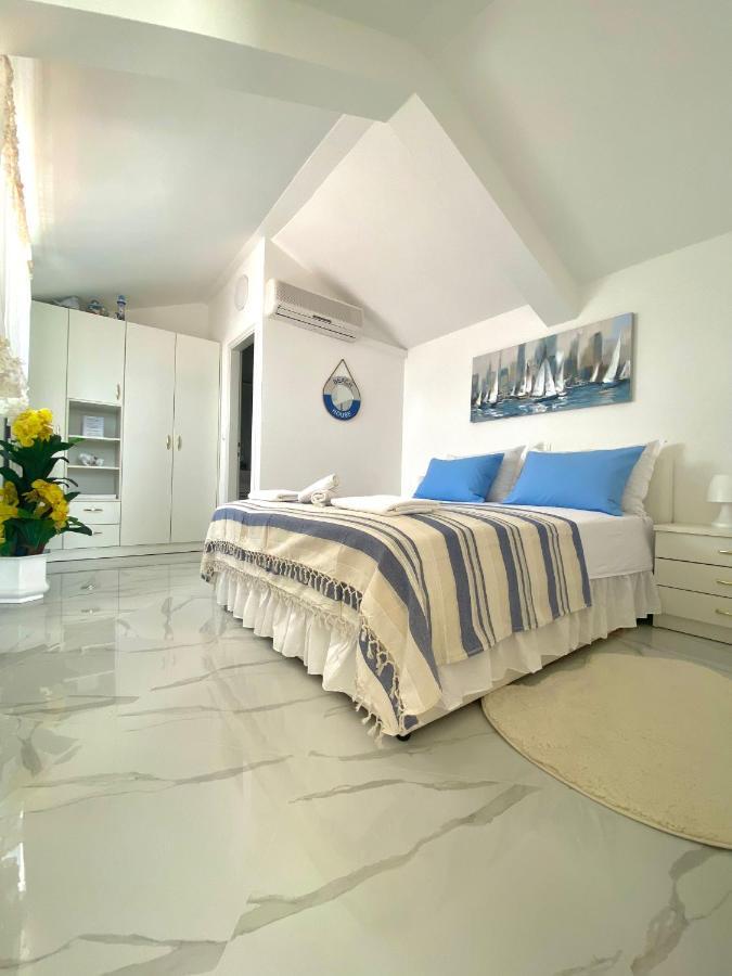 Apartments And Rooms Katarina Živogošće Eksteriør billede