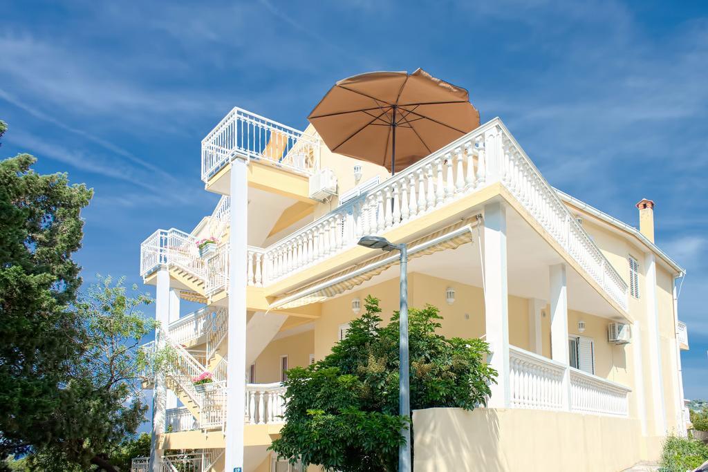 Apartments And Rooms Katarina Živogošće Eksteriør billede