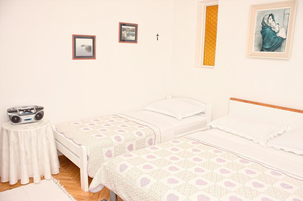 Apartments And Rooms Katarina Živogošće Eksteriør billede