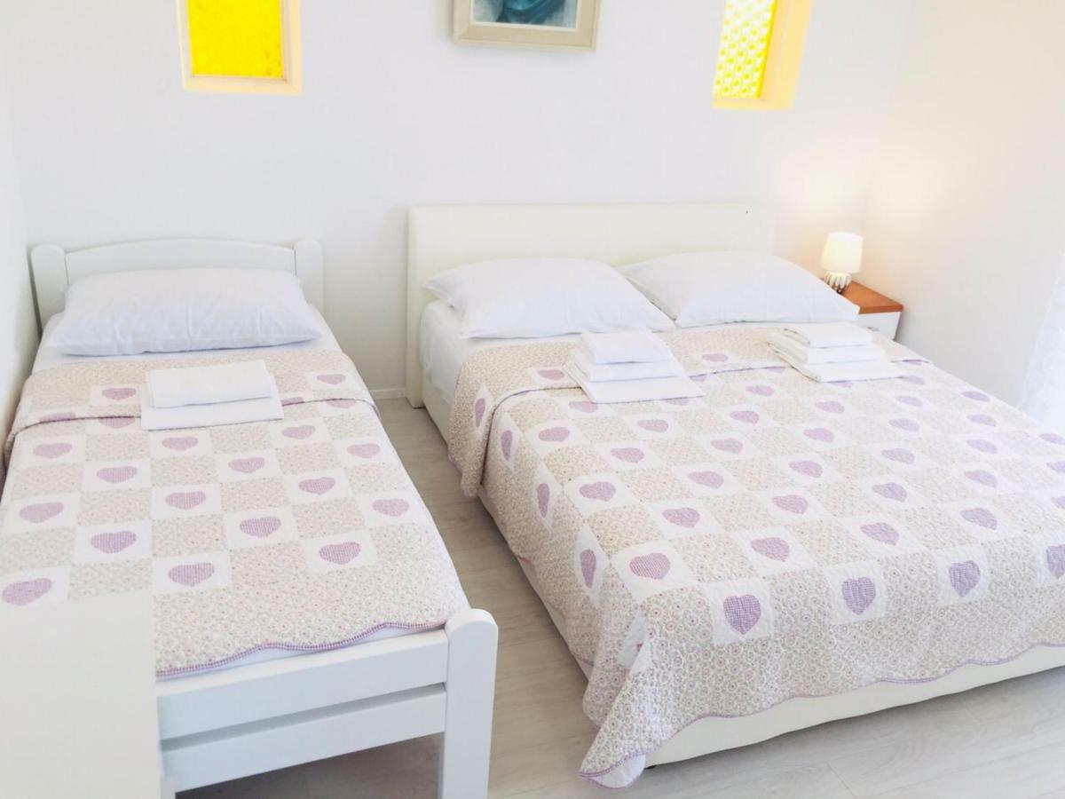 Apartments And Rooms Katarina Živogošće Eksteriør billede