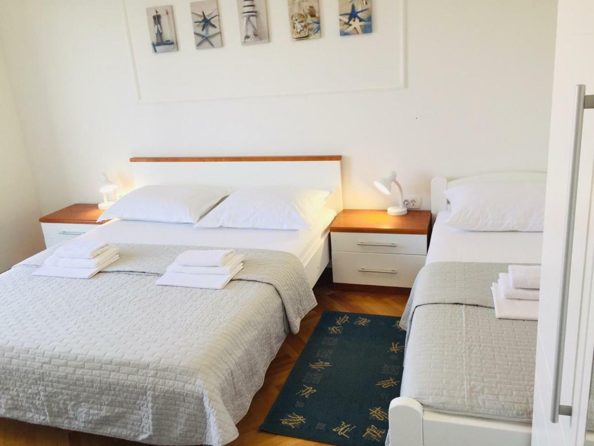 Apartments And Rooms Katarina Živogošće Eksteriør billede